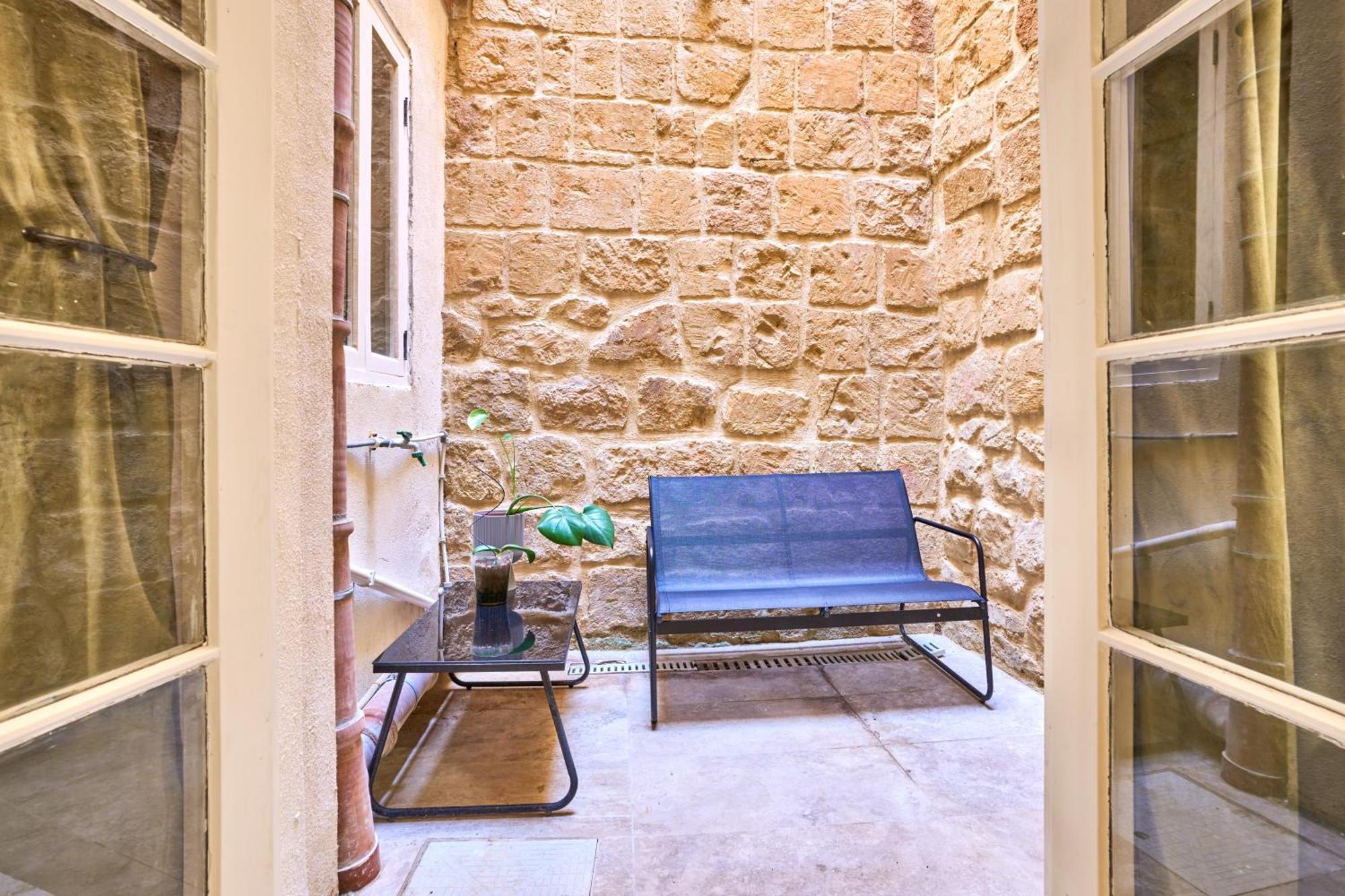 12 -16 , Pacifiku Scicluna Birgu Exteriör bild