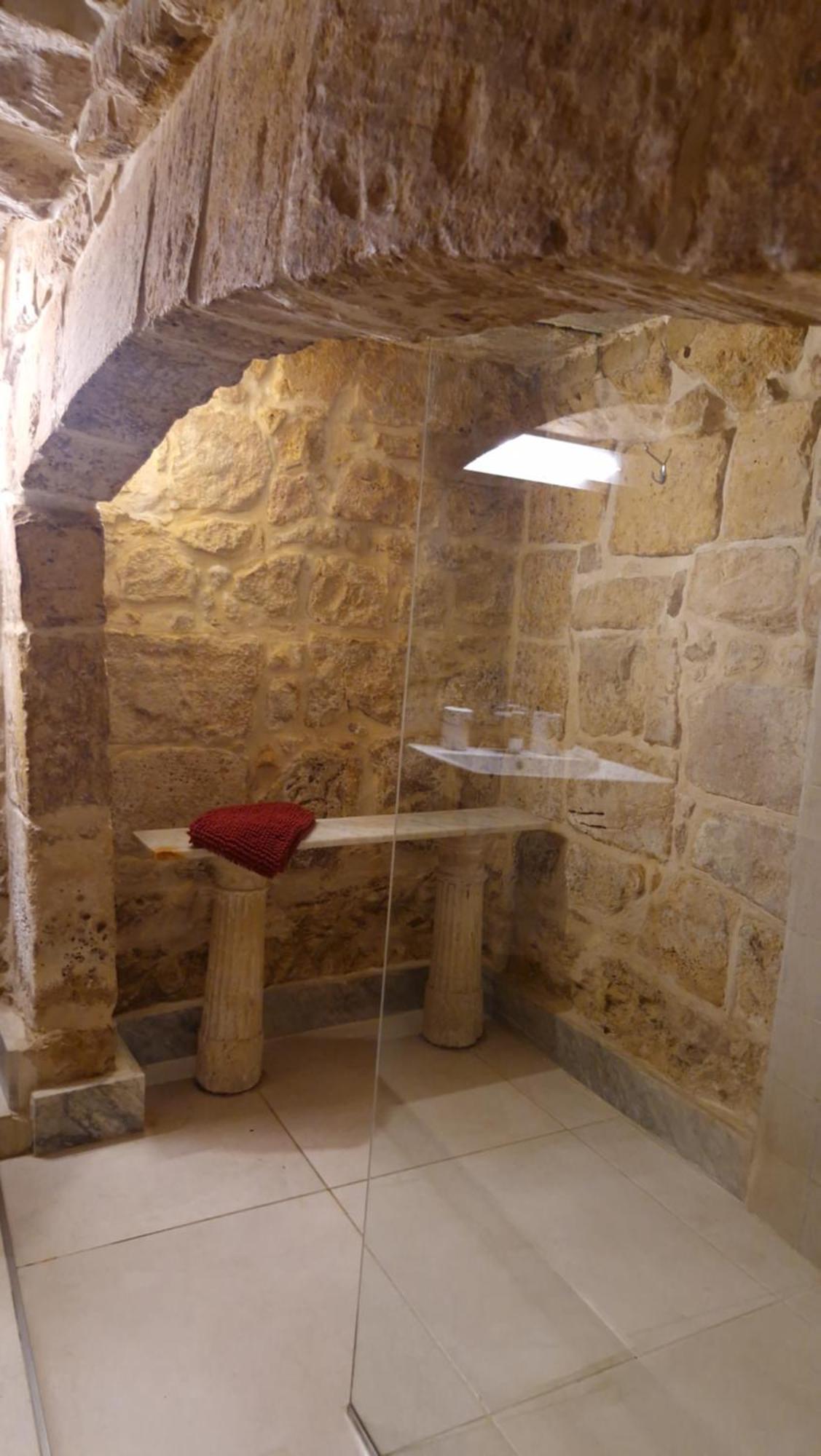 12 -16 , Pacifiku Scicluna Birgu Exteriör bild